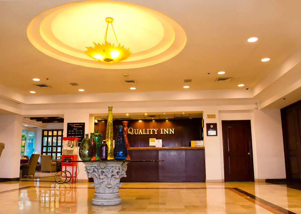 Quality Inn Monterrey La Fe Luaran gambar